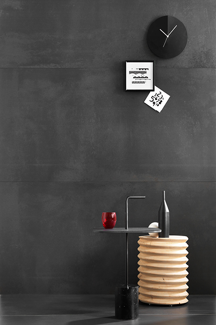 Douglas & Jones Metals Iron in de badkamer